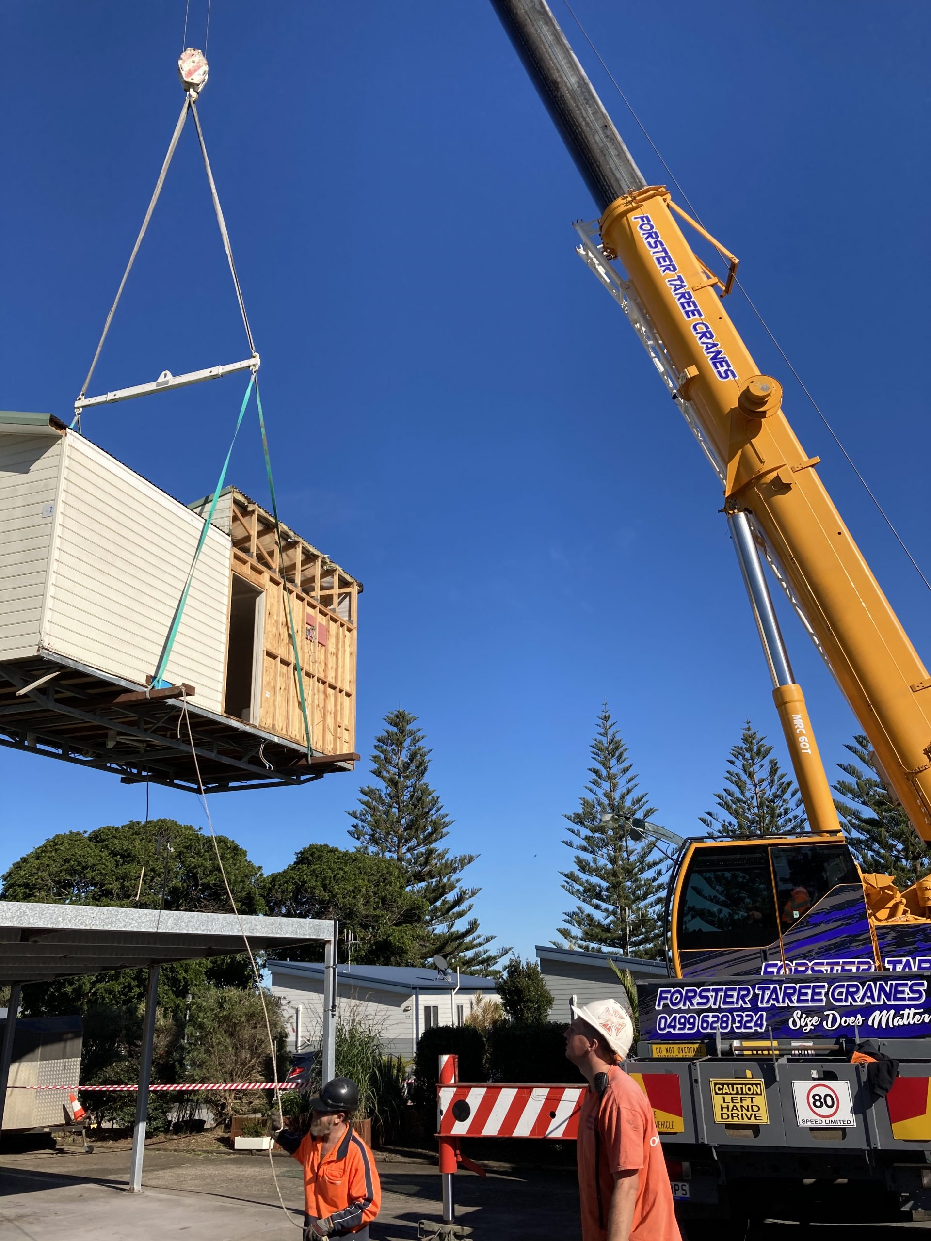 FORSTER TAREE CRANES
